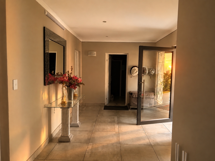 8 Bedroom Property for Sale in Myburgh Park Western Cape